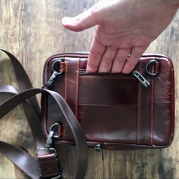 Crossbody bag - Picture 12 of 16